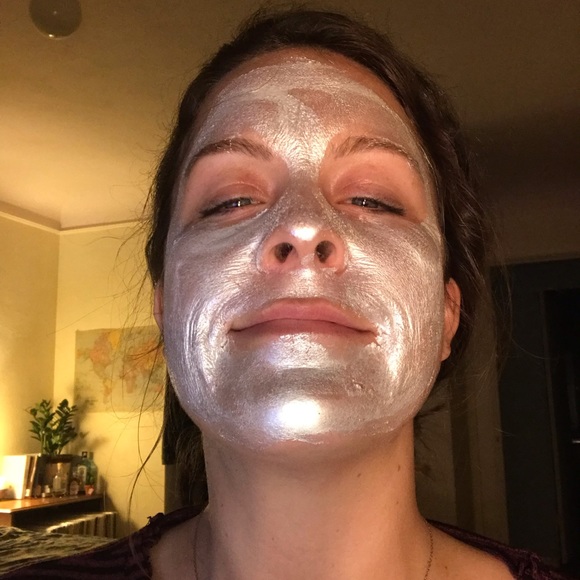 Meet your Posher, Alexandra - Picture 1 of 1